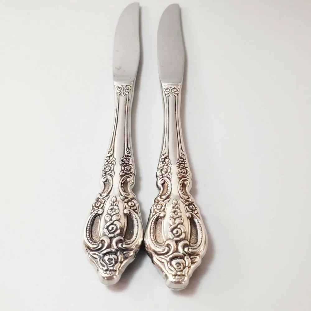 SSS Oneida Pembrooke Renoir 2 Dinner Butter Knives Stainless Silverware Flatware